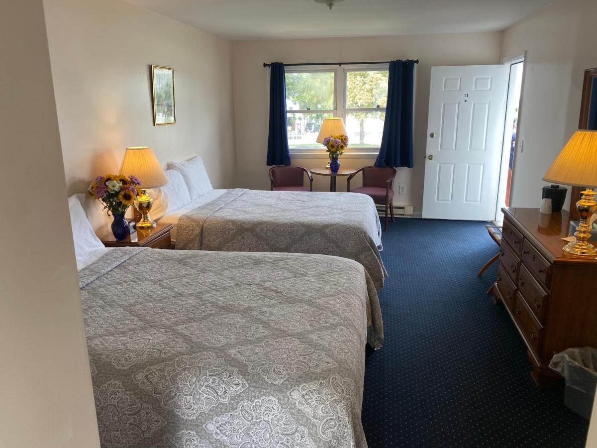 Taber Inn Mystic